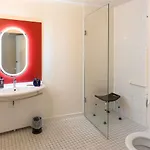 Ibis Strasbourg Aeroport Le Zenith מלון לינגולשהים
