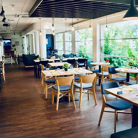 Ibis Strasbourg Aeroport Le Zenith فندق