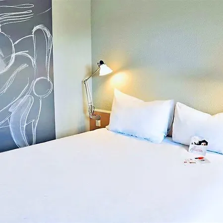 Ibis Strasbourg Aéroport Le Zénith 3*