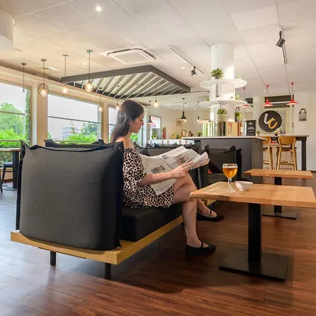 Ibis Strasbourg Aeroport Le Zenith لانْجولشاه