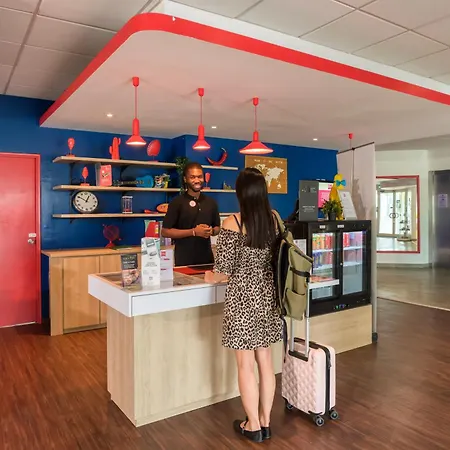 Отель Ibis Strasbourg Aeroport Le Zenith Линголшем