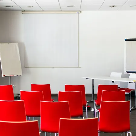 Ibis Strasbourg Aeroport Le Zenith 3*