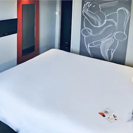 Otel Ibis Strasbourg Aeroport Le Zenith