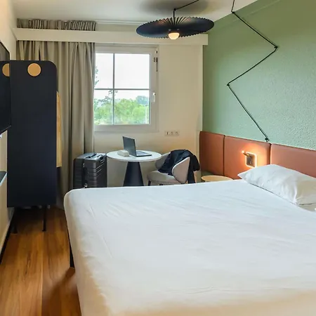 Ibis Strasbourg Aeroport Le Zenith Hotel 3*