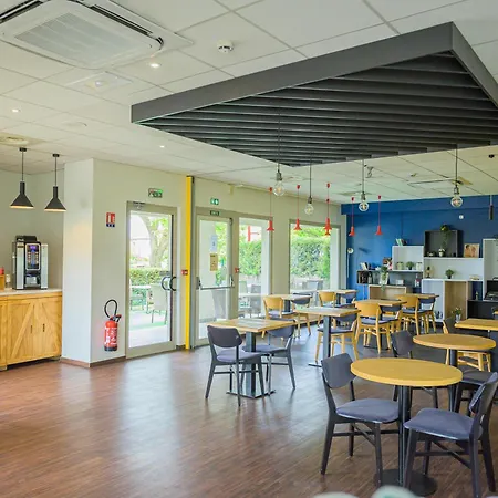 Ibis Strasbourg Aeroport Le Zenith فندق