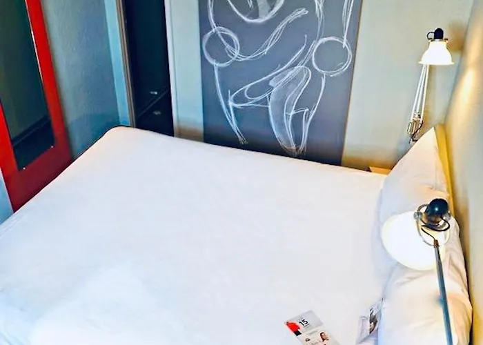 宜必思斯特拉斯堡机场泽尼斯体育场酒店