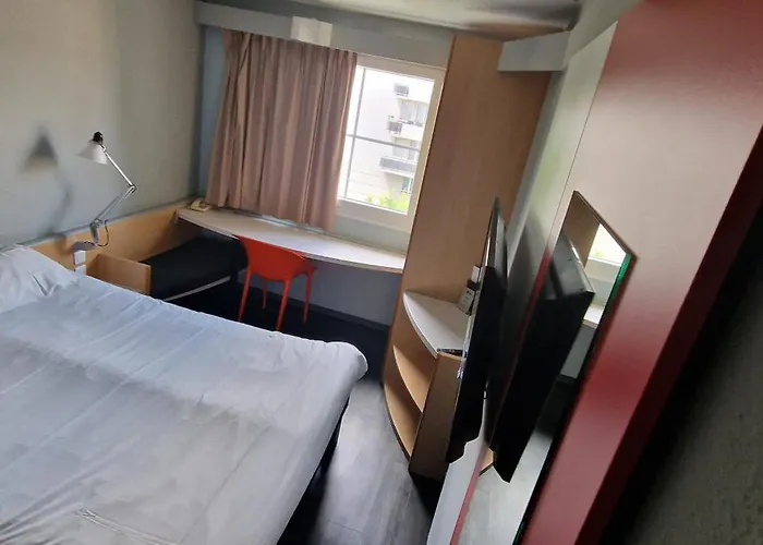 酒店 宜必思斯特拉斯堡机场泽尼斯体育场酒店 3*