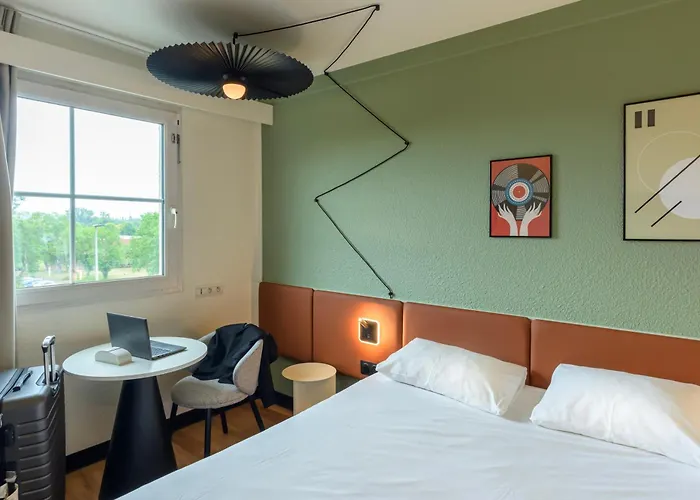 宜必思斯特拉斯堡机场泽尼斯体育场酒店 酒店 利戈尔塞姆