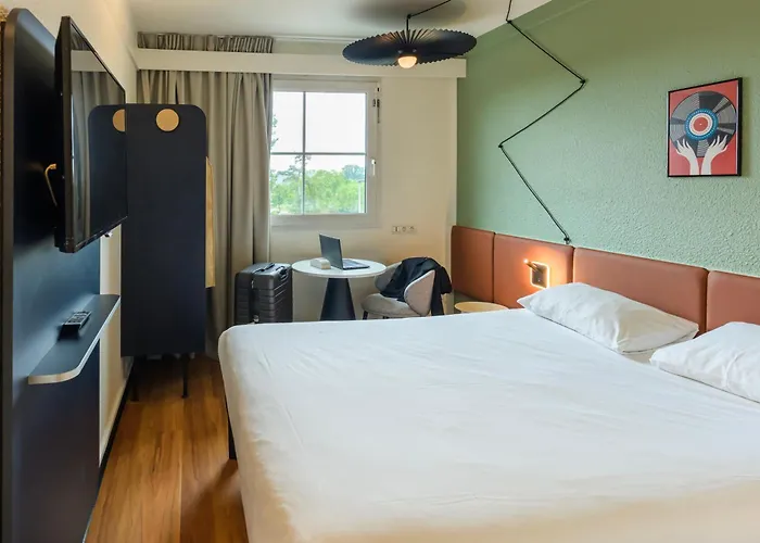 宜必思斯特拉斯堡机场泽尼斯体育场酒店 酒店 利戈尔塞姆