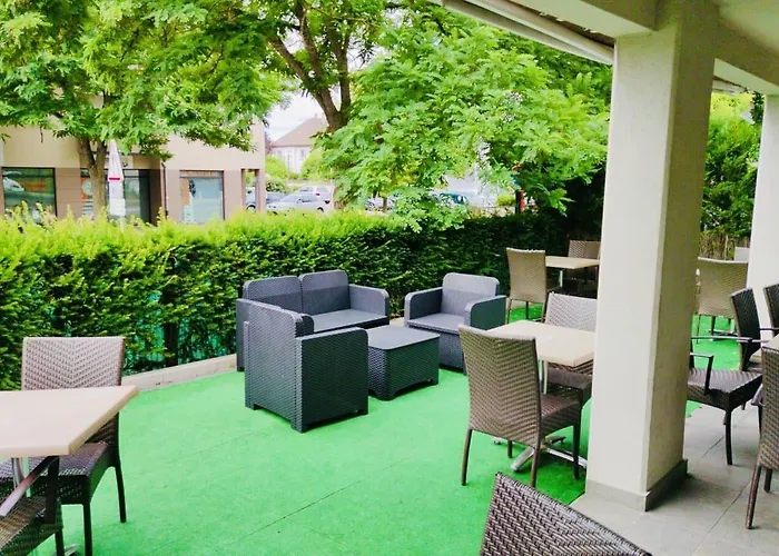 宜必思斯特拉斯堡机场泽尼斯体育场酒店