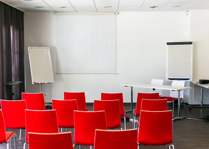 宜必思斯特拉斯堡机场泽尼斯体育场酒店 3*