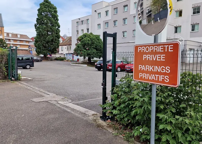 酒店 宜必思斯特拉斯堡机场泽尼斯体育场酒店 利戈尔塞姆